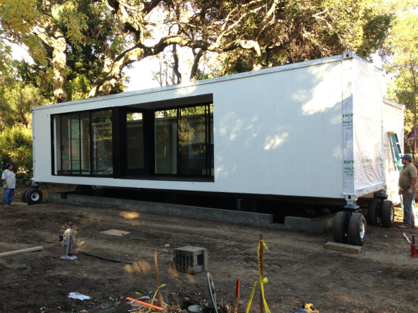 overseas container resized 600